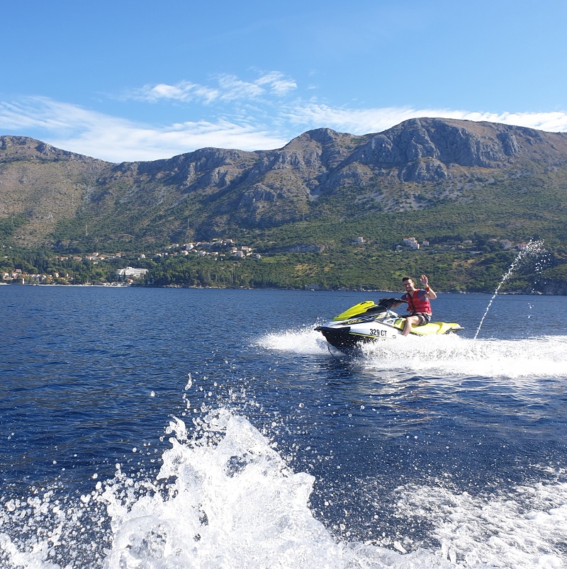 Gabriel Watersports Cavtat – Parasailing, Jet Ski, Inflatable tubes