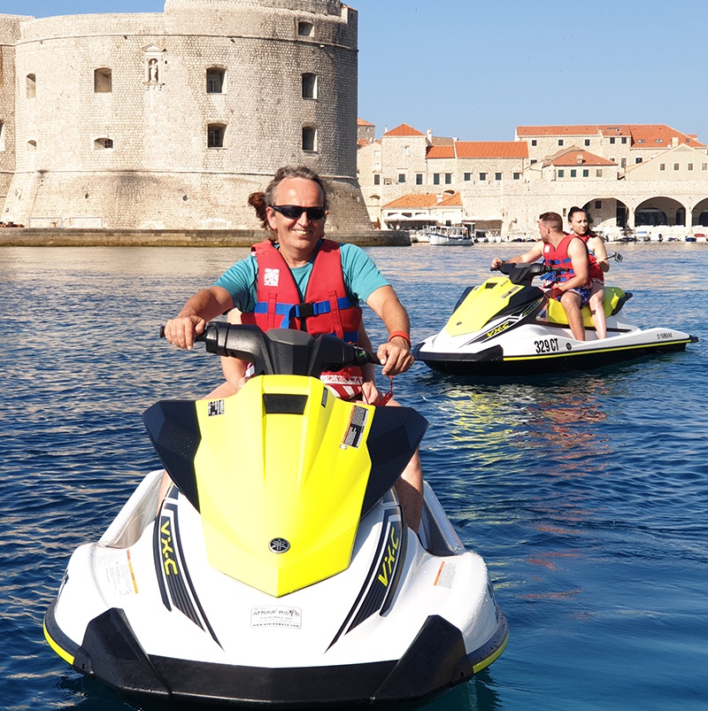 Gabriel Watersports Cavtat – Parasailing, Jet Ski, Inflatable tubes